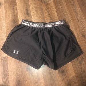Women’s Underarmour shorts